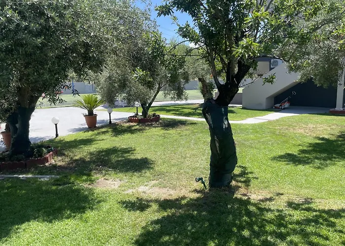 Christos House Neos Marmaras