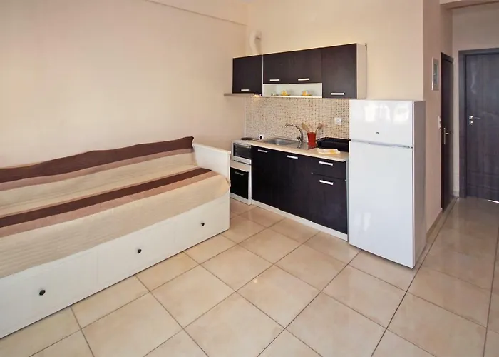 Christos House Holiday home *